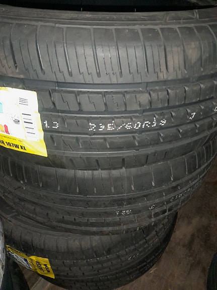 Neolin 235/60r18 asennettuna