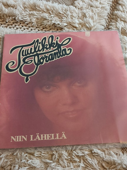 Tuulikki Eloranta - Niin lähellä vinyylilevy