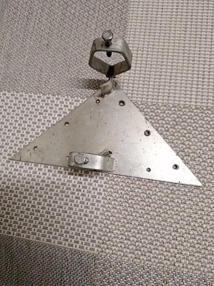 TV-antennin kiinnitysrauta