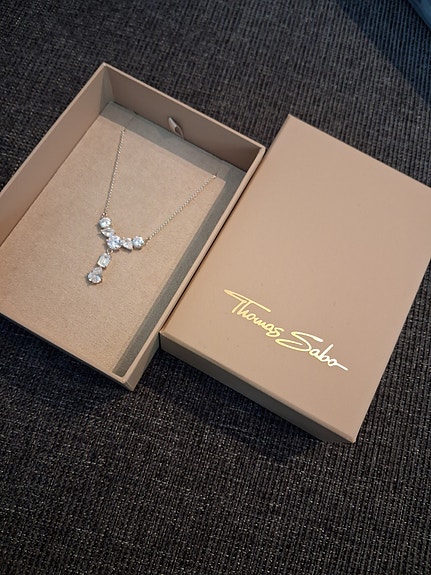 Thomas Sabo hopeinen kaulakoru naisille