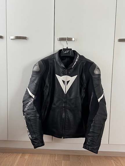 Dainese nahkatakki 60