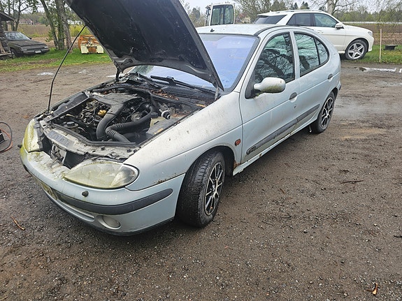 Renault megane 1.9 dci osiksi