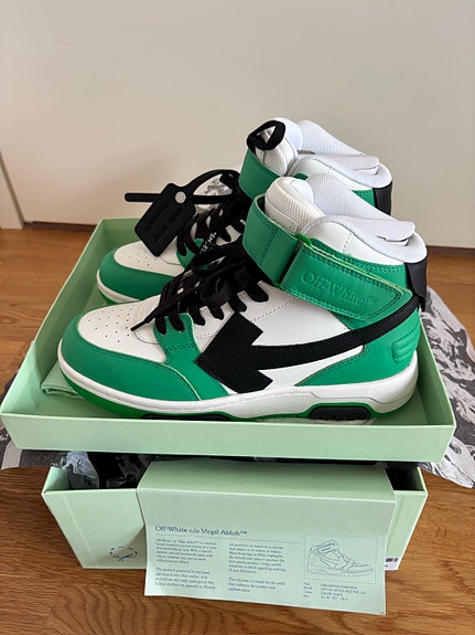 Off-White Out of Office tennarit
