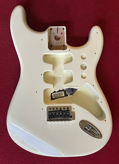 Fender Standard Strat runko MIM