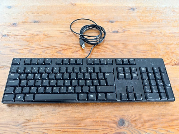 USB-näppäimistö musta