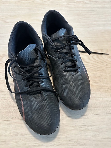 Puma nappulakengät koko 44 musta