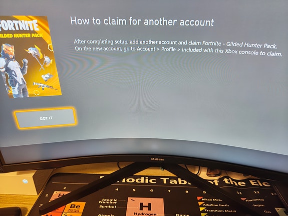Xbox Series S Gilded Hunter bundle + kaiutin combo