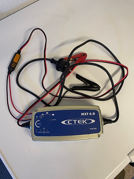 CTEK MXT 4.0 akkulaturi