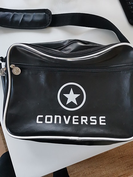 Converse olkalaukku