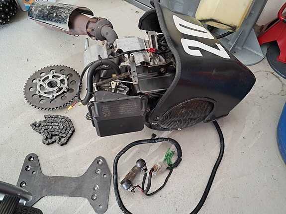 Karting auton moottori