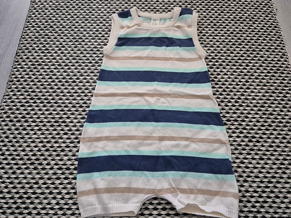 H&M haalari koko 92