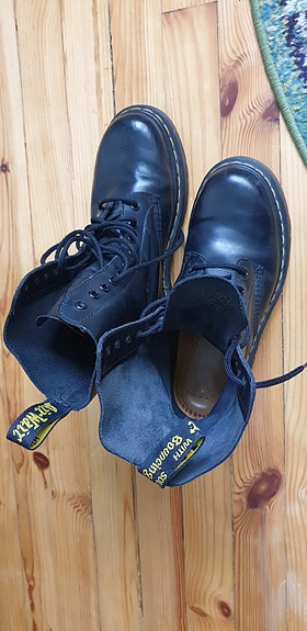 Dr. Martens