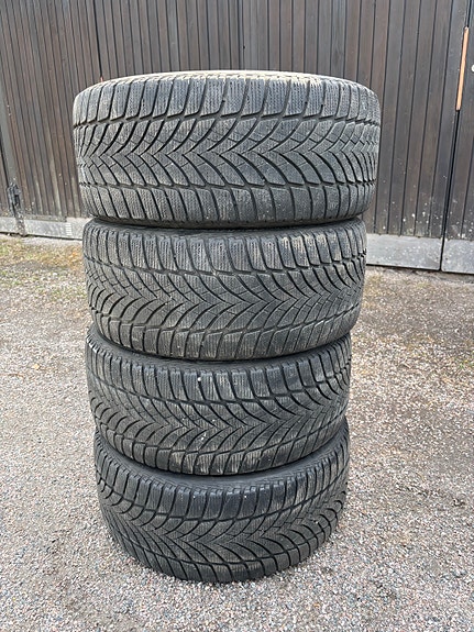 4 kpl Goodyear UltraGrip Ice 2 -talvirenkaita
