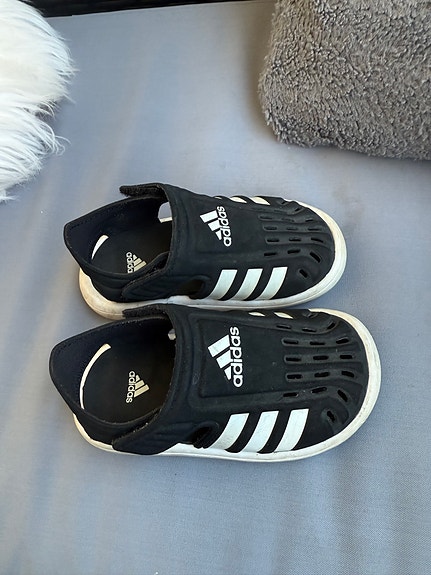 Adidas lasten kengät