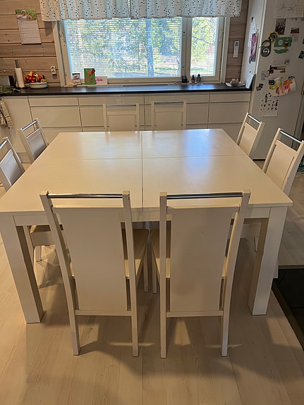 Valkoinen 8 hengen ruokailuryhmä