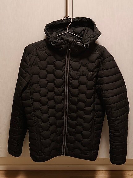 Superdry kevyt untuvatakki