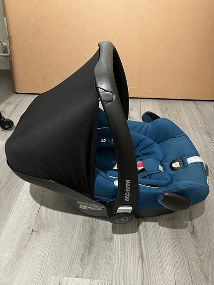 Maxi-Cosi Rock + FamilyFix2 ISOFIX-jalusta