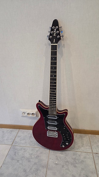 Harley Benton BM-75 DLX sähkökitara