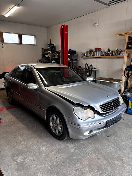 Mercedes W203 C220 CDI osina