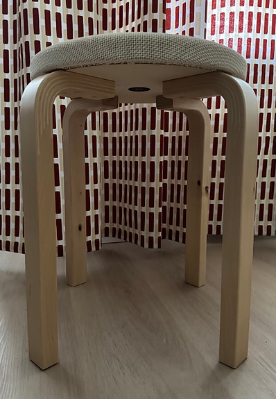 Artek 60 Woodnotes punosverhoiltu jakkara