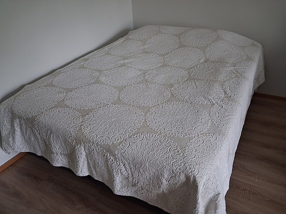 Päiväpeite 120cm sänkyyn
