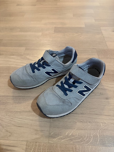 New Balance YV373 lasten tennarit koko 38 harmaa unisex