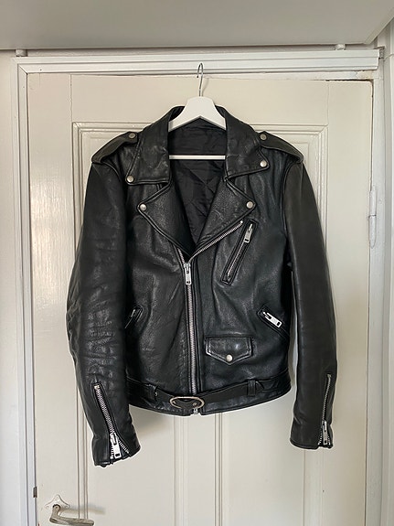 Vintage musta biker nahkatakki