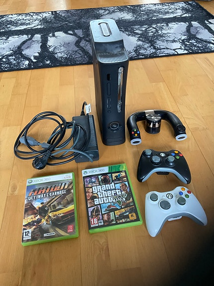 Microsoft Xbox 360 -pelikonsoli 120GB GTA5 + Flatout Ultimate Carnage