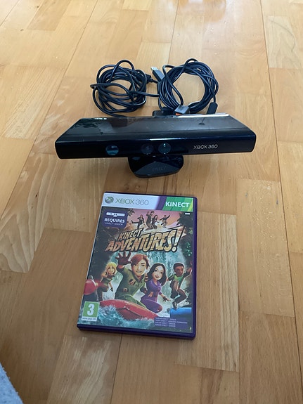 Xbox 360 Kinect -sensori ja Kinect Adventures -peli