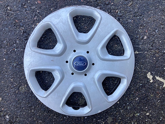 Ford Orion Alkuperäinen pölykapseli 14” 1kpl