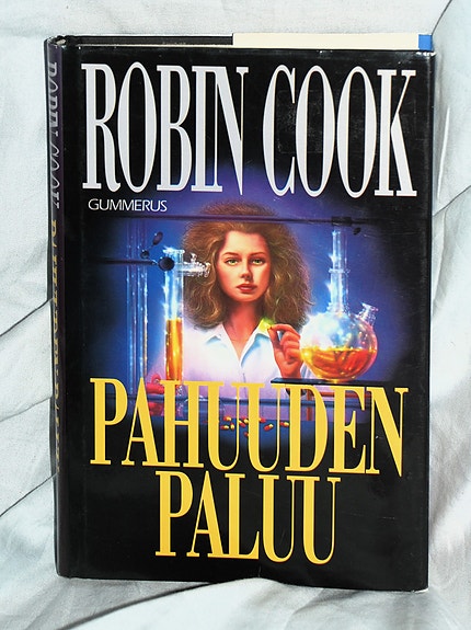 Robin Cook PAHUUDEN PALUU (Gummerus 1.p 1996)