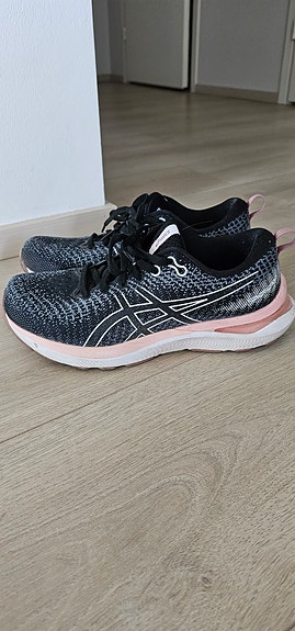 ASICS Gel-Glorify 6 juokselenkkarit