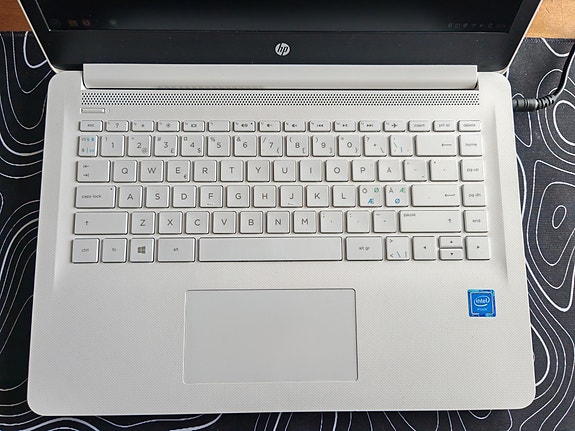 HP Laptop 14-bp0xx, LinuxMint Cinnamon 22,3