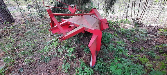 Lumilinko traktoriin