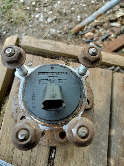 Saab ng9-3 takapyörän laakeri
