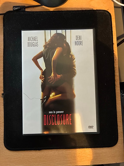 Michael Douglas, Demi Moore, Donald Sutherland: "Disclosure - Verkossa", DVD