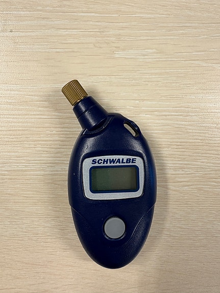 Schwalbe rengaspainemittari