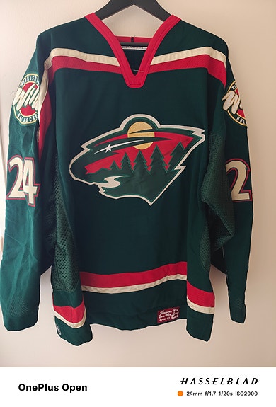 Minnesota Wild jääkiekko gameworn pelipaita Laaksonen #24 vihreä