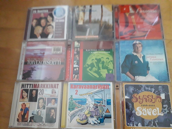 Suomi-iskelmä CD-levyjä, 9 kpl