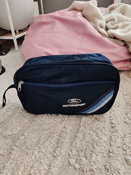 Retro/vintage Ford toilettilaukku