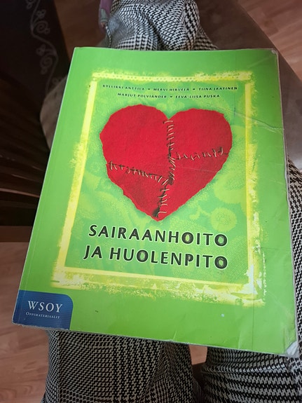 Sairaanhoito ja huolenpito kirja v 2009