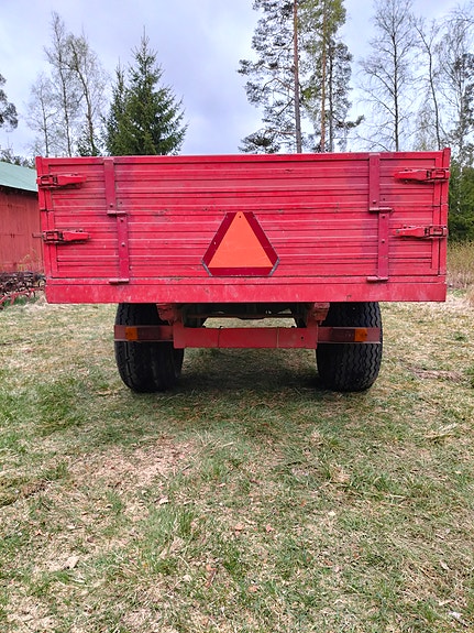 Traktorin peräkärry