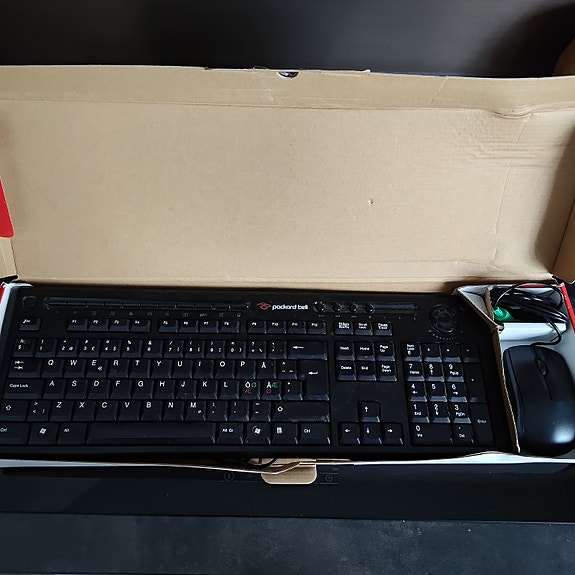 Packard bell näppäimistö ja hiiri -setti