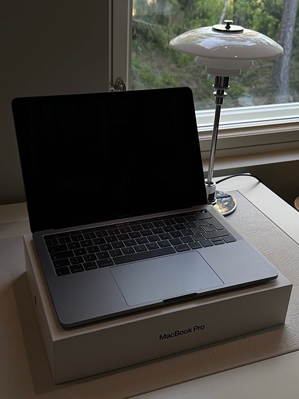 Apple MacBook Pro 13” Touch Bar 2019