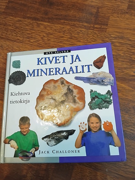 Kivet ja Mineraalit m