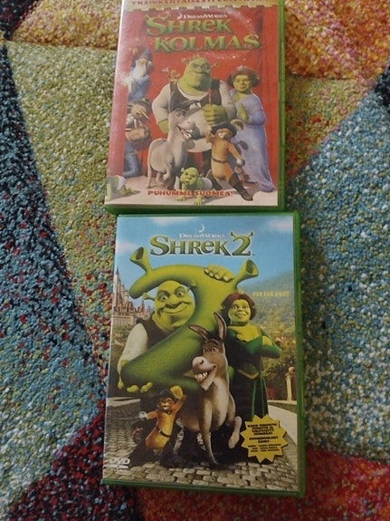 Shrek 2 ja Shrek Kolmas DVD-elokuvat