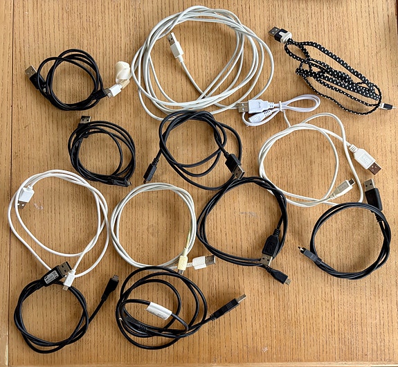 USB-A - Micro-USB -kaapelit 17kpl