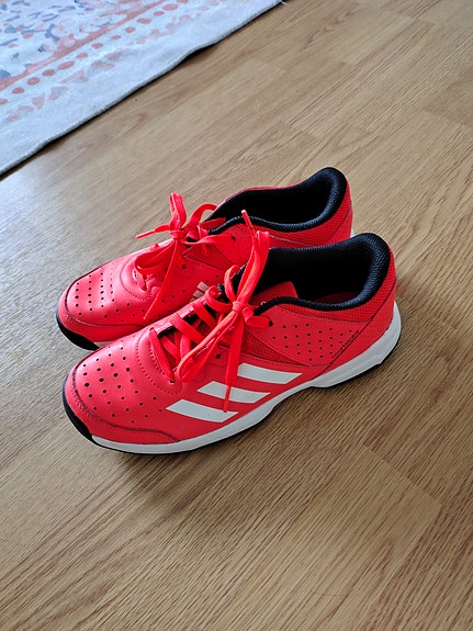 Adidas sisäpelikengät 38