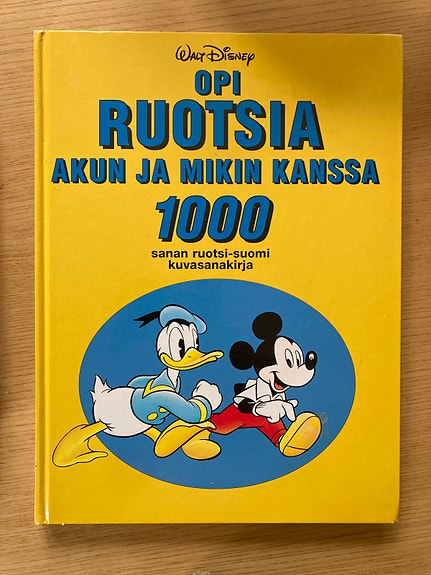 Disney: Opi ruotsia Akun ja Mikin kanssa