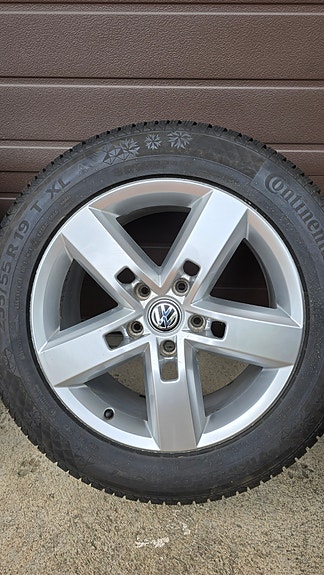 VW Touareg / Cayenne / Q7 19” vanteet + Continental kitkat